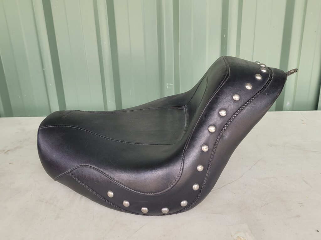 2020 Harley-Davidson FXLR Low Rider mustang Seat